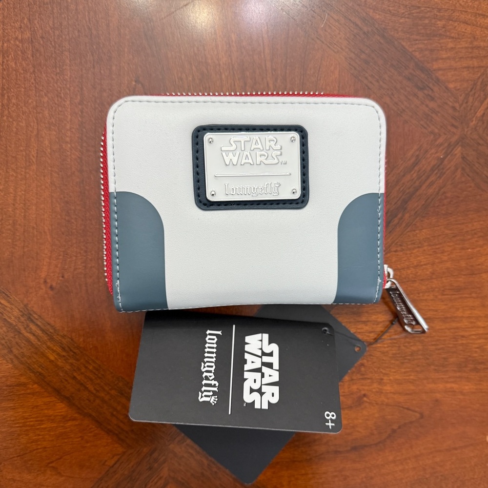 Star Wars Loungefly Wallet Bad Batch- Omega